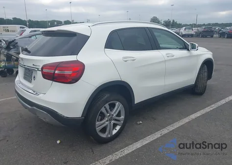 2020 Mercedes-Benz Gla 4Matic z USA, uszkodzony, nr VIN WDCTG4GB8LU028840